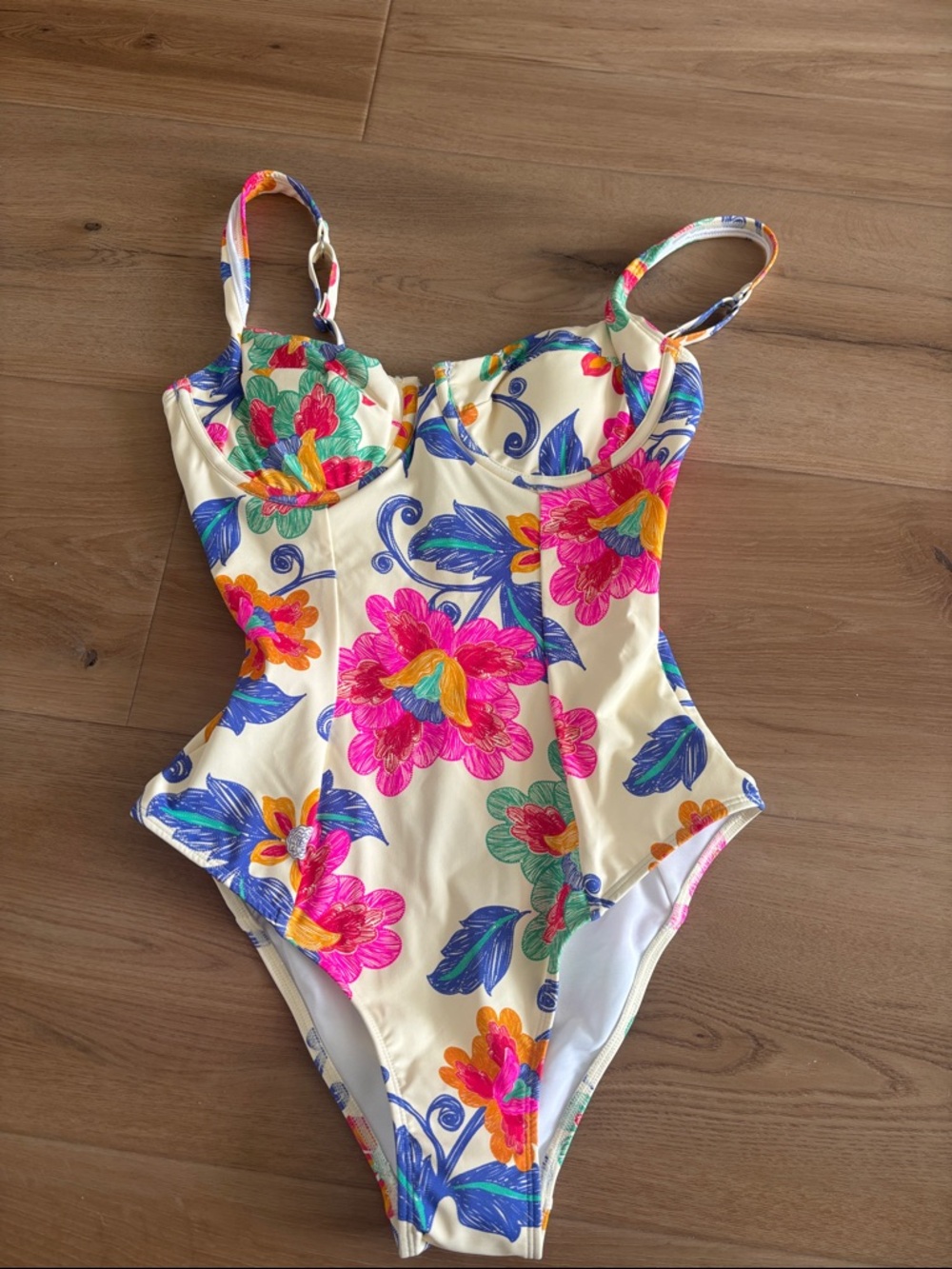 Cupshe Boho Floral Underwire Slim & Sculpt One-Piece Swimsuit